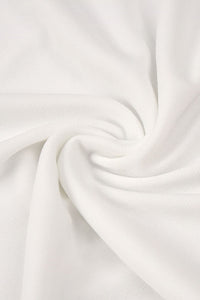 Vestido largo drapeado con abertura lateral en la cola