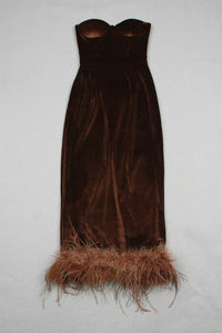 Robe mi-longue bustier sans bretelles à bordure en plumes