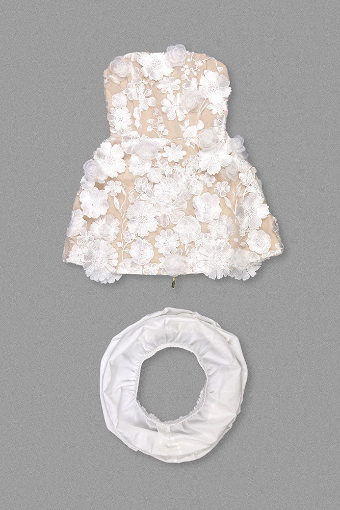 Minivestido blanco con bordado floral