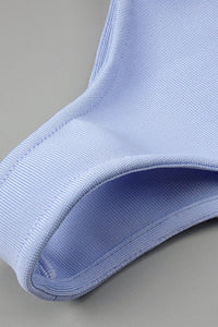 Vestido con tiras de malla y espalda descubierta