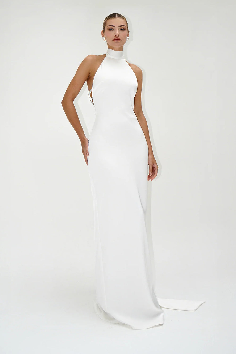 Hanging Neck Backless Pearl Strappy Bridal Dress