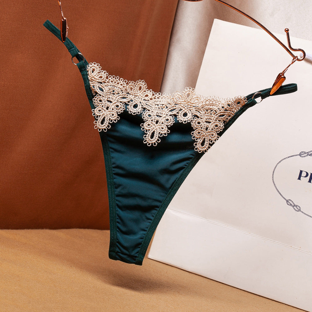 String ajustable en maille brodée de fleurs sexy et tentation