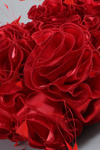 Robe à licou brodée de fleurs 3D en bleu