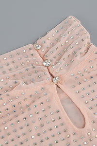 Vestido nude de malla con cristales en rosa