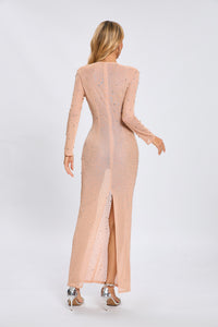 Robe transparente ornée de cristaux