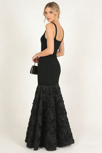 Rosette Applique Mermaid Maxi Dress