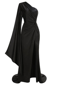 Robe longue asymétrique froncée avec fente sur la cuisse