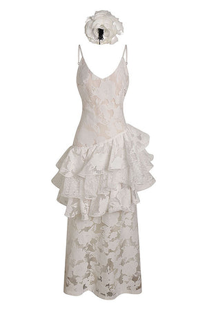 Vestido de novia con siluetas de inspiración vintage floral con volantes y encaje