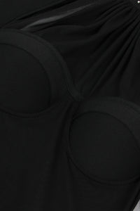 Minivestido Bandage con cuello halter y cristales transparentes en negro