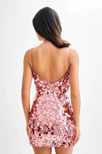 Robe courte à sequins