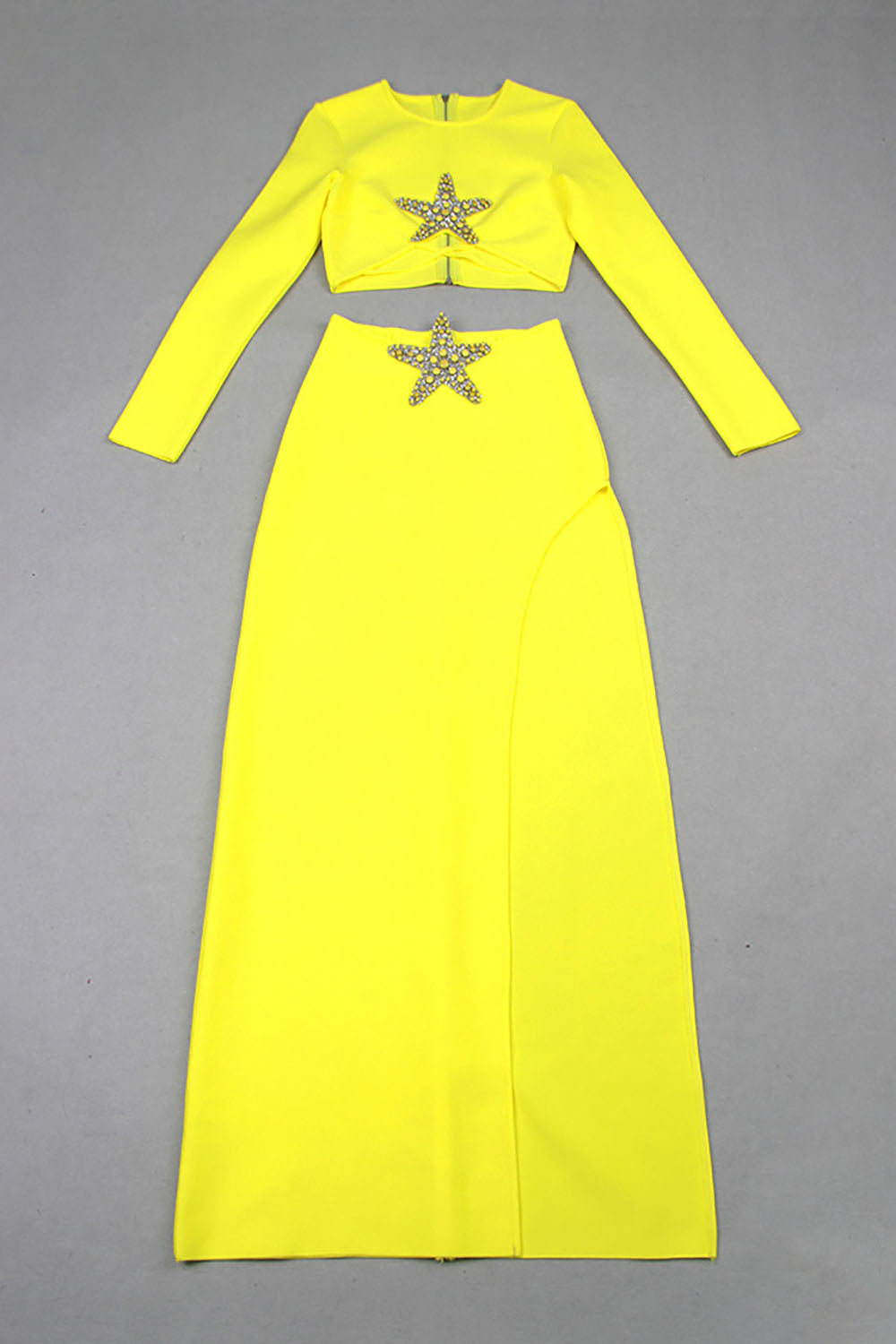 Vestido largo ajustado con aberturas en amarillo de Starfish Set