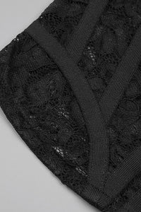 Robe longue bustier en dentelle corset en noir
