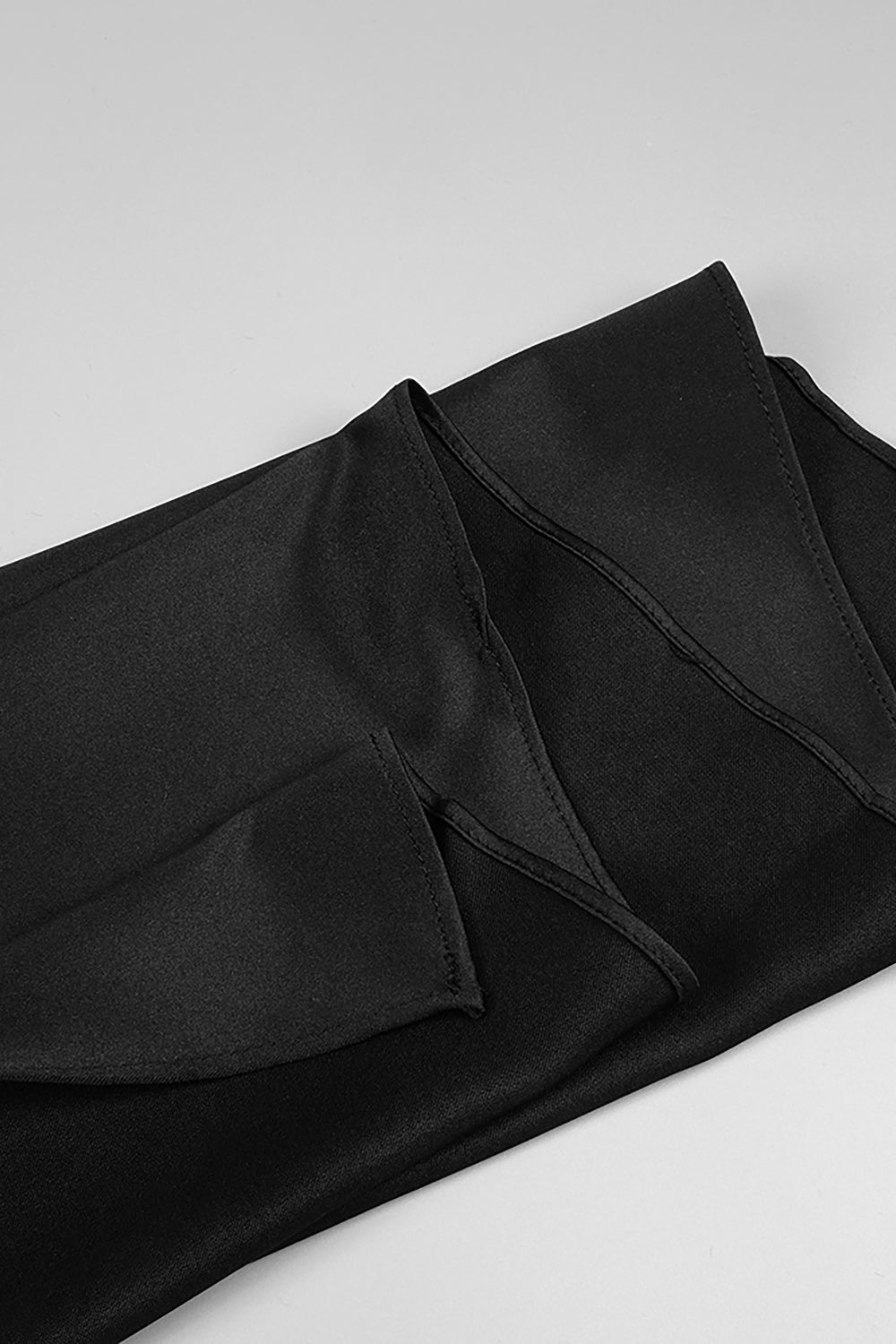 Vestido Bandage De Satén Con Corsé Sin Tirantes En Negro
