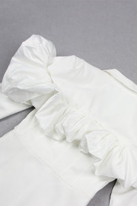 Vestido blazer blanco con escote en V pronunciado