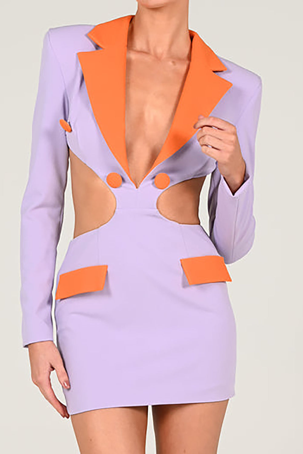 Mini-robe dos nu avec détails découpés en lilas et orange
