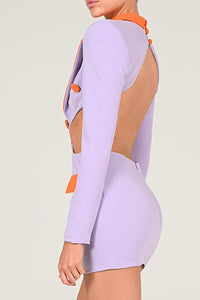 Mini-robe dos nu avec détails découpés en lilas et orange