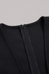 Minivestido ajustado de manga larga con detalle de corsé negro
