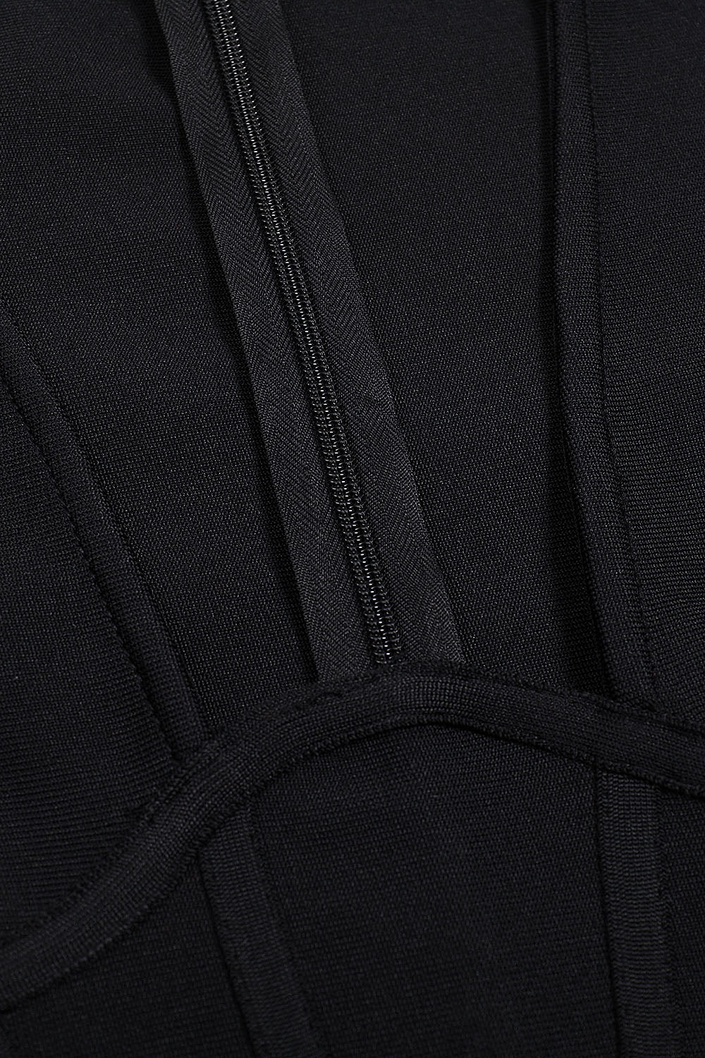 Mini-robe bandage noire à manches longues et détail corset