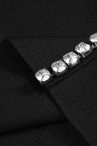 Mini vestido negro con tirantes finos y cristales brillantes