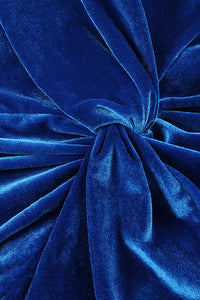 Robe mi-mollet nouée croisée à manches longues et col roulé en velours bleu