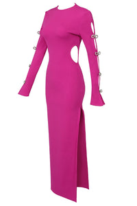 Vestido largo ajustado con aberturas y adornos de cristal en rosa