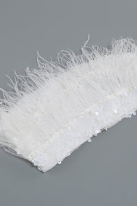 Haut chiné à bordure en plumes et jupe Simone en blanc