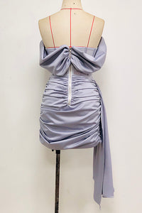 Robe corset drapée en satin violet à épaules dénudées