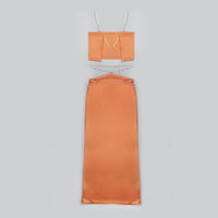 Trajes de vestir de dos piezas con top corto y cadena de cristales de satén en naranja
