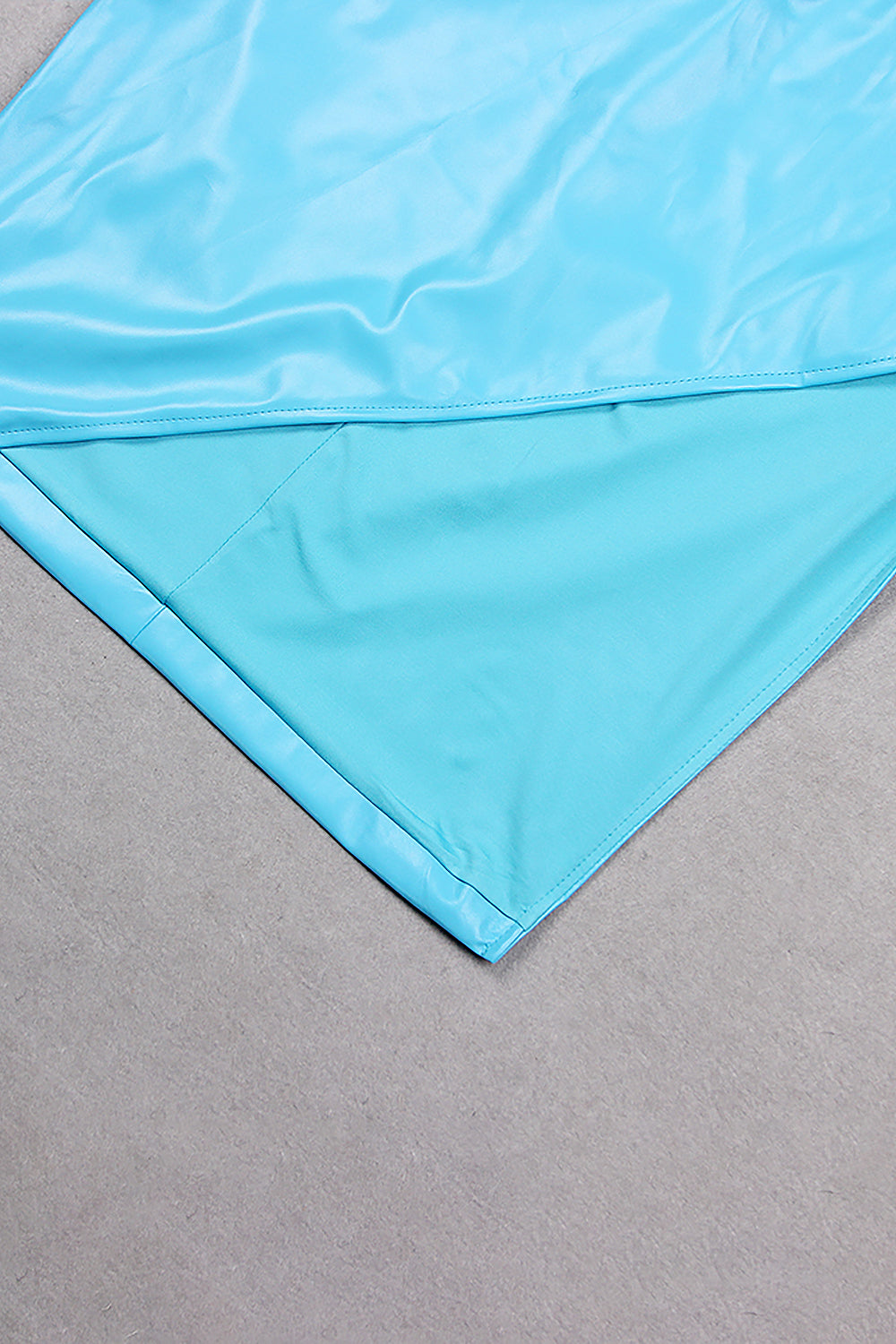 Conjunto de dos piezas de falda de PU con top con volantes sin tirantes en azul