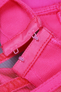 Robe bandage mi-longue fendue en maille à bretelles en rouge rose rouge noir