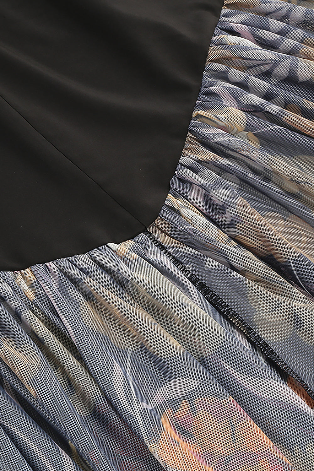 Robe mi-longue asymétrique en dentelle à volants imprimés à bretelles en noir