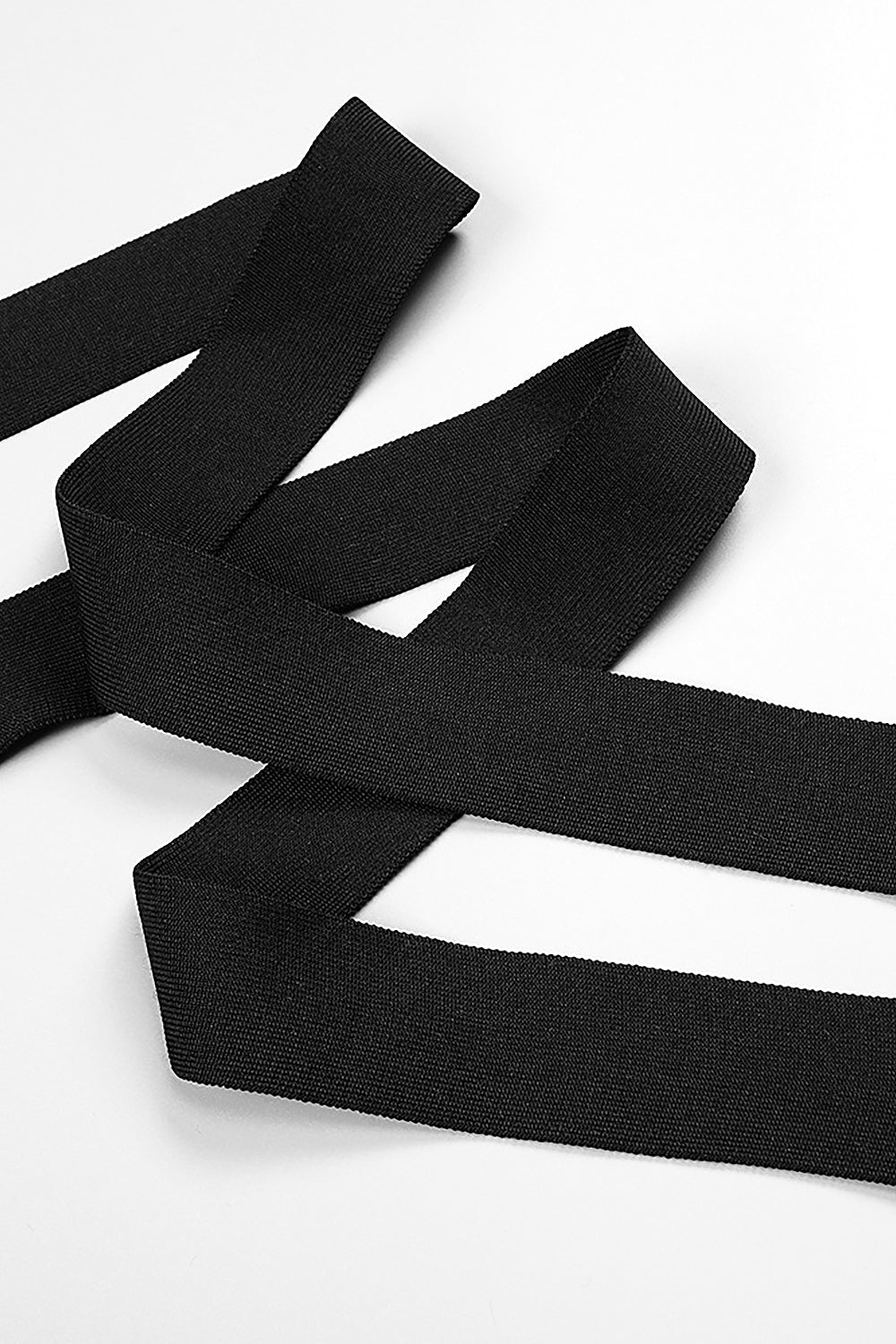 Vestido ajustado a media pierna con top de corsé y encaje de dos piezas en negro